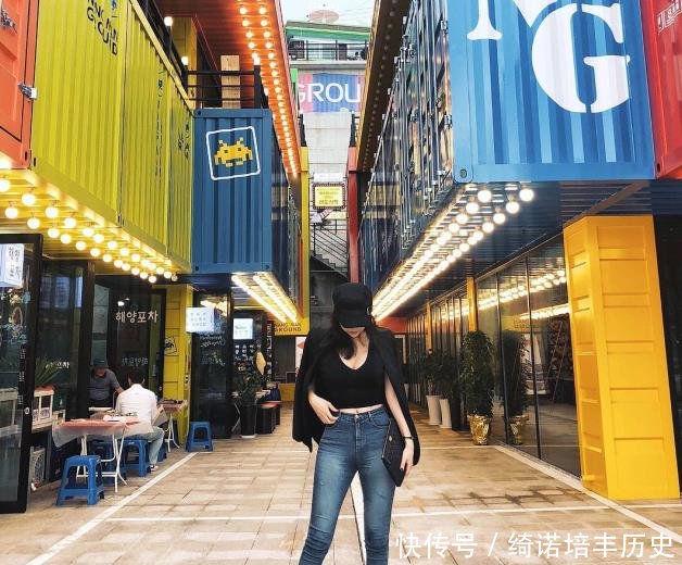  点缀■打底裤使得整体魅力提升，点缀青春的美好
