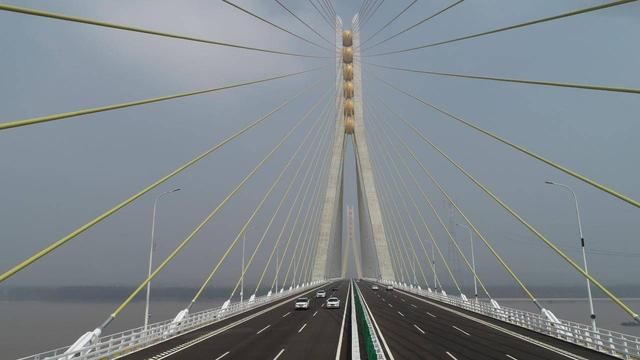 #通车#安徽池州长江大桥建成通车，武汉央企承建