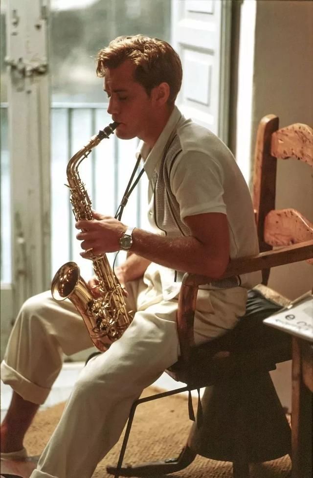  #春夏#据说精致的男人，都知道如何在春夏解锁「法式优雅」
