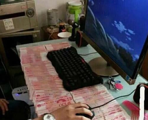  兄弟■搞笑趣图：失散多年的兄弟终于重逢了
