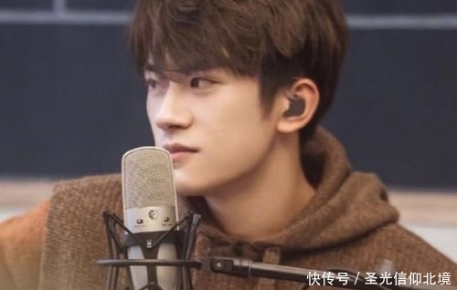 「多网友都表示」别再说千玺弟弟长得好看了,求你看看焉栩嘉弟弟的照片,才知啥是神颜