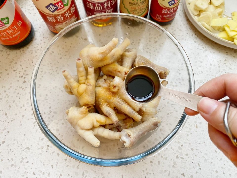  『追剧』网红追剧小零食在家就能做，酸辣开胃又好吃，比泡椒凤爪还好吃