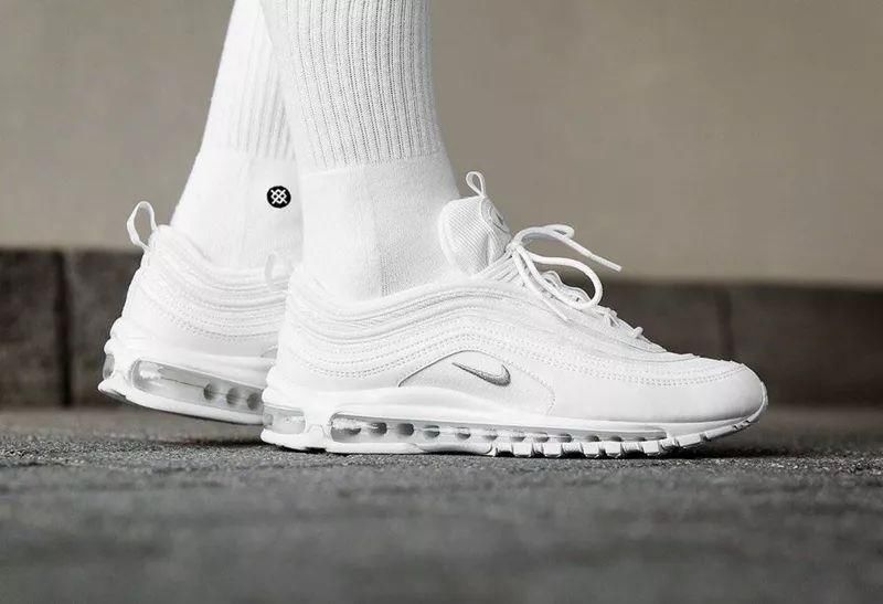 如果今年夏天只能买 1 双球鞋，那一定是这双了!