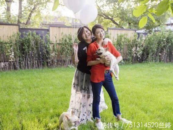 当140斤贾玲和90斤的张小斐同穿裙子, 网友: 看完瞬间不想减肥了