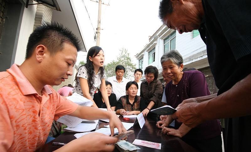  #养老保险#养老保险缴费中断以后，会影响自己的工龄吗？