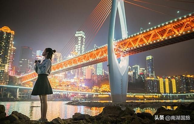 重庆又火了，这次还是因为一部电影