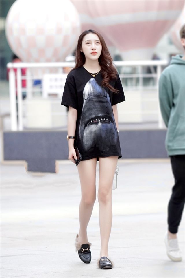 街拍路人，保持一颗时尚的心才能青春永驻，让你永远都是美美哒