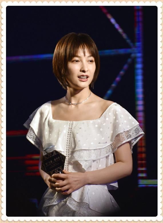 陈妍希是35岁，吴昕也是35岁，可同穿小白裙，差距竟如此尴尬？