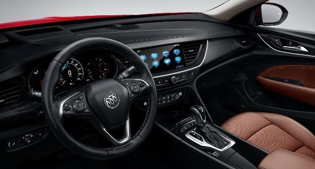  「独立」车长4米9前后独立悬挂，标配9AT变速箱，还买什么雅阁帕萨特