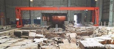 村民上山取土发现项羽军师墓，考古队挖开地宫，专家赶紧退出去