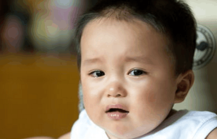 女子发朋友圈抱怨饭菜难吃, 惨遭公司辞退  二老板: 吃个饭都不消