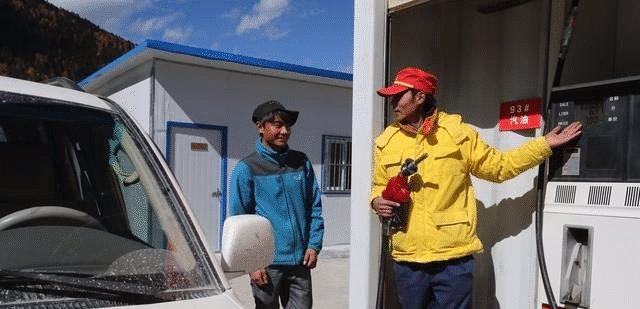 为什么走川藏线,随时都会被检查身份证原来还有这“猫腻”