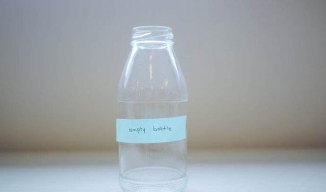 节假日走高速，遇“尿急”怎么解决老司机用这招方便又好使