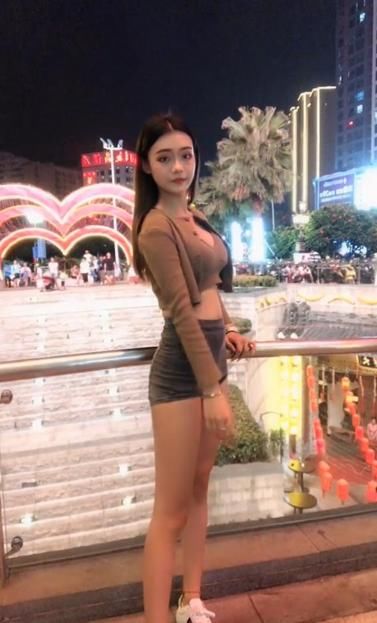  气质|精致美女丰姿冶丽，御姐范十足，一看就是气质型！