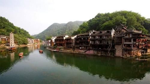 我国一处景区，无人问津后开始免问票，免门票后收入140亿