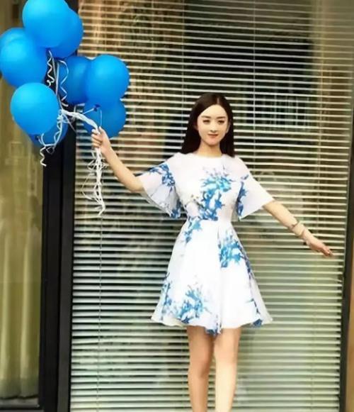 同是一身皮囊，为什么赵丽颖就这么美！看到镜子里的她就想踹两脚