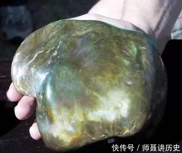  【玉石】谁说老外不玩奇石, 看看国外的石头市场是啥样!