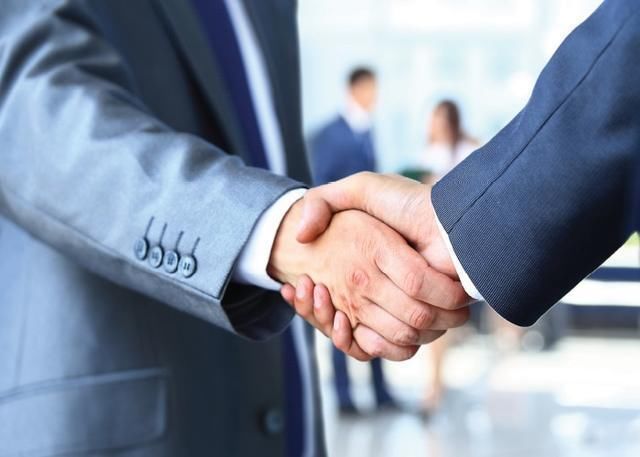 刘强东传言性侵被捕:再牛的职场，也有竞争对手落井下石?