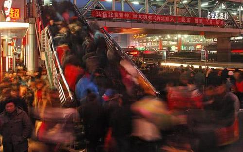 中国流动人口正在缓慢下降，未来，春运将不再一票难求？