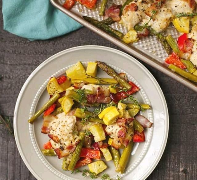  营养：分享营养铁板蔬菜培根烤鸡