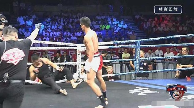  「太极」搏击人阿虎连战俩传武大师：80秒KO太极宋德财，74秒踢
