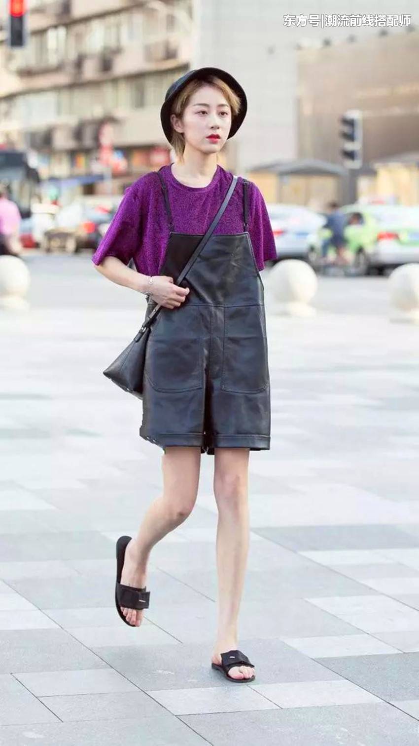 街拍：图2两位美女真会穿，皮裤又窄又短，图3美女皮裙很抢眼