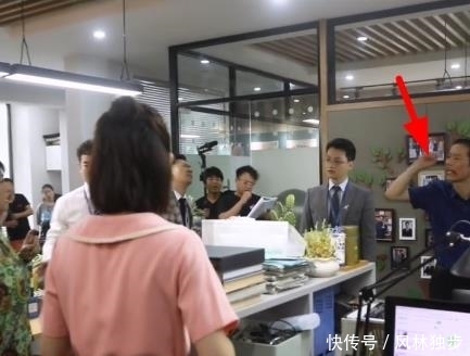 『出场』《安家》花絮剧透:李菁菁出场很彪悍跟孙俪打架,孙俪吓到忘词