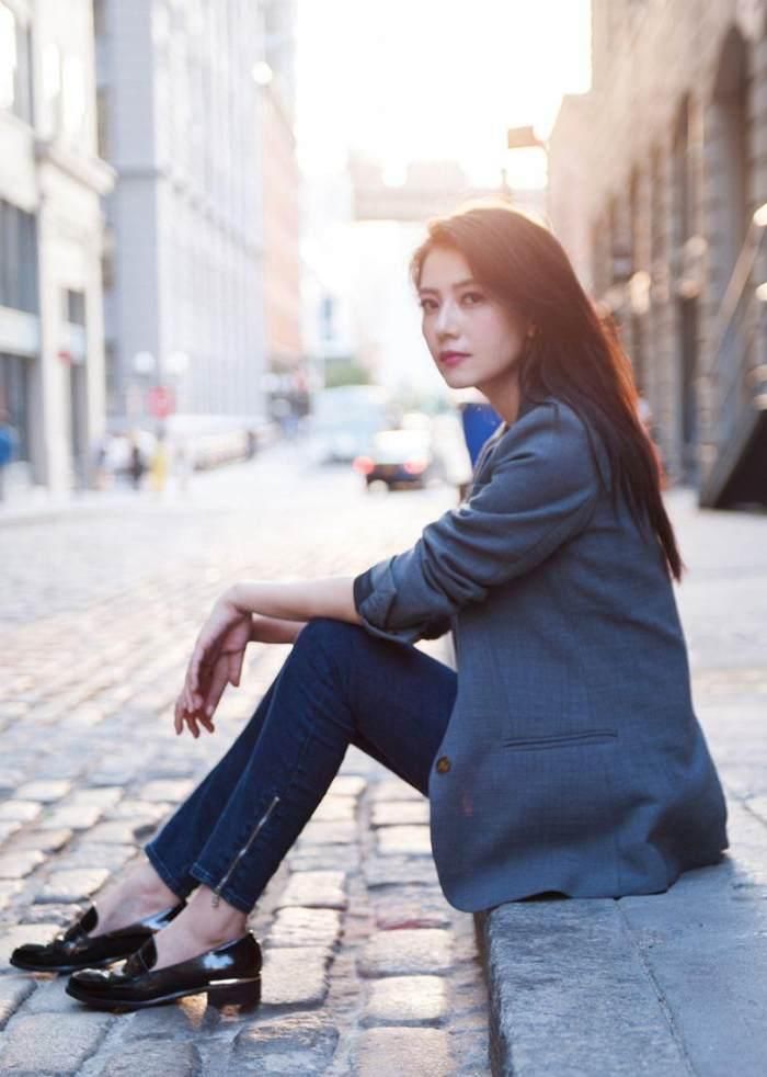 出道22年的高圆圆街拍越来越美了! 一点都看不出这是39岁的人!