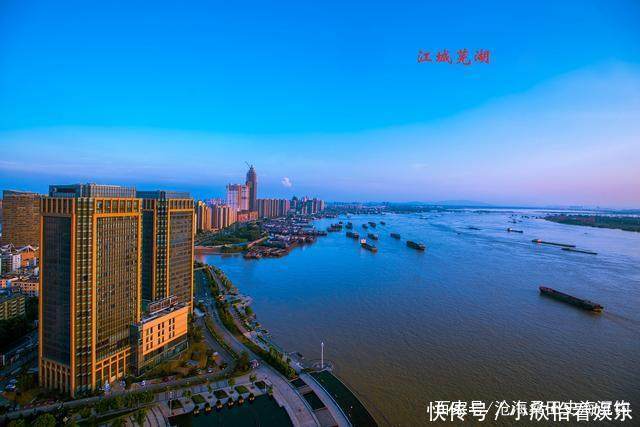  「誉为」安徽四座城市，曾被誉为“小上海”，原因各不相同，有