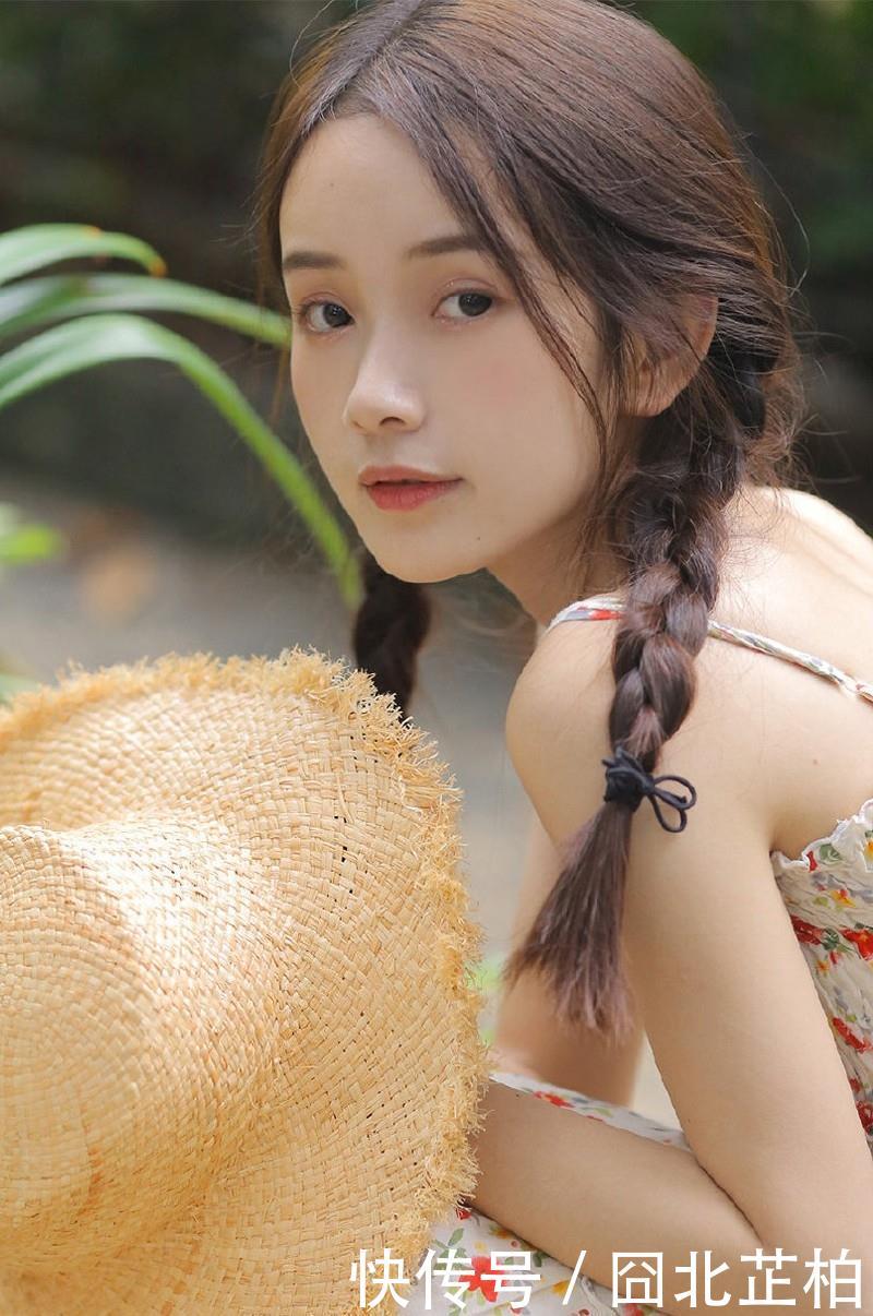 #美女#黄色上衣的长发美女
