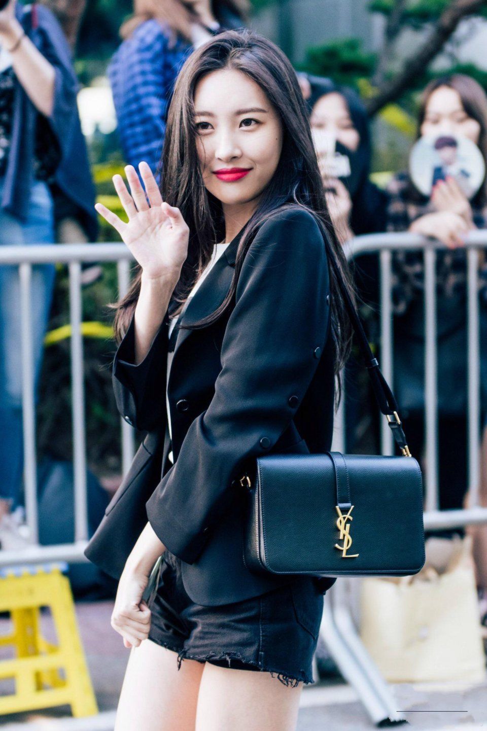 宣美太保守了，居然在短裤里穿安全裤，网友:看得人强迫症都犯了