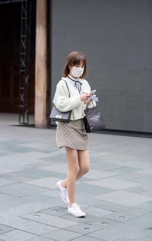  [针织]春天就应该穿针织，温柔舒适又时髦，简约百搭又能凹出好身材