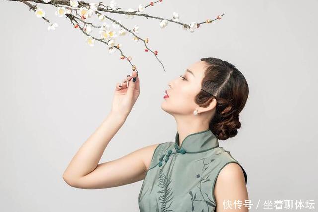  『旗袍就』穿旗袍是有学问的！那些穿旗袍好看端庄的女子，都会注意这五点！