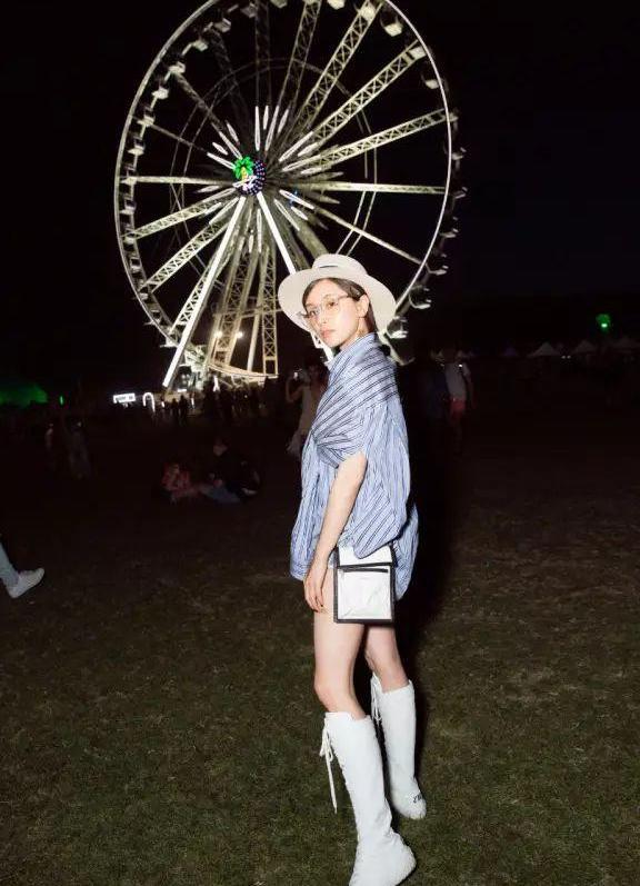 杨幂娜扎的腿看起来又长又细，原来她们都爱玩这样的套路！