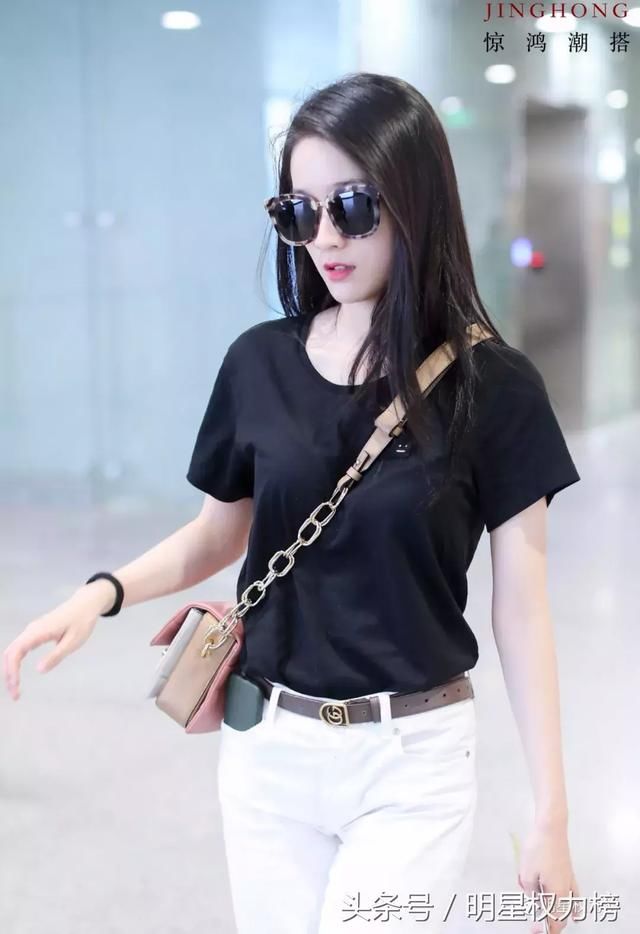 这些女明星私服衣品确实不错，不过夏天捂成这样真的不热嘛？