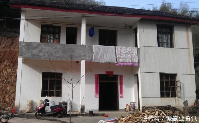 农民将房子建起来，不装修也不住人，专家：这有什么意义？