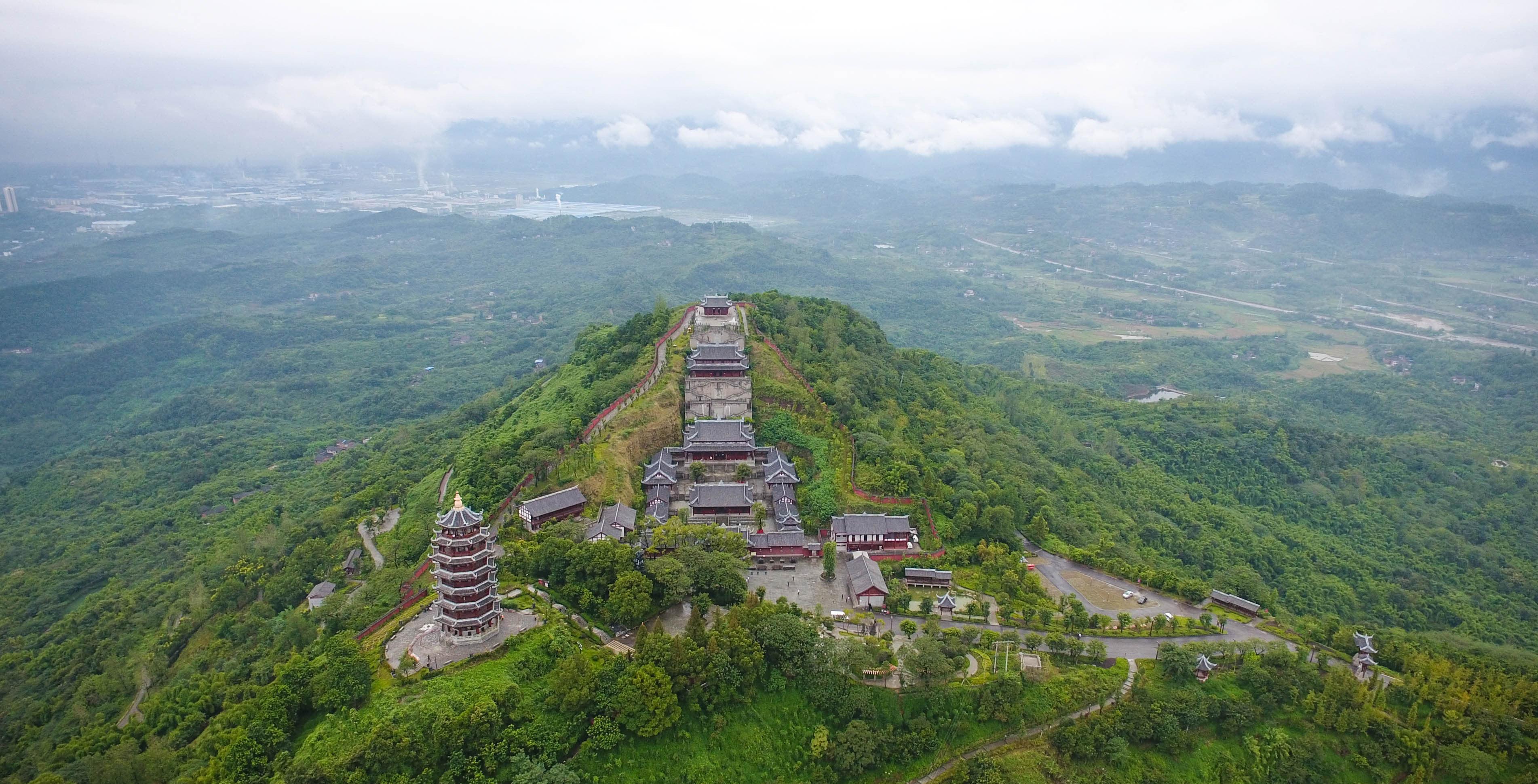 中国唯一鼓励驾驶摩托车的城市，上坡路多，汽车导航都不管用！