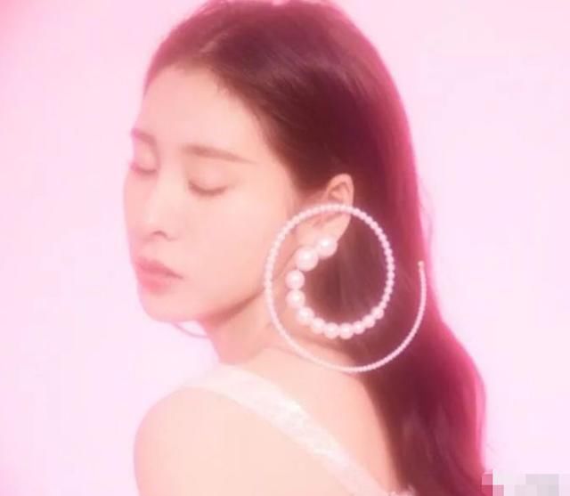 章子怡赵薇引起的时尚风暴，连杨幂王菲也有hold不住的时候！