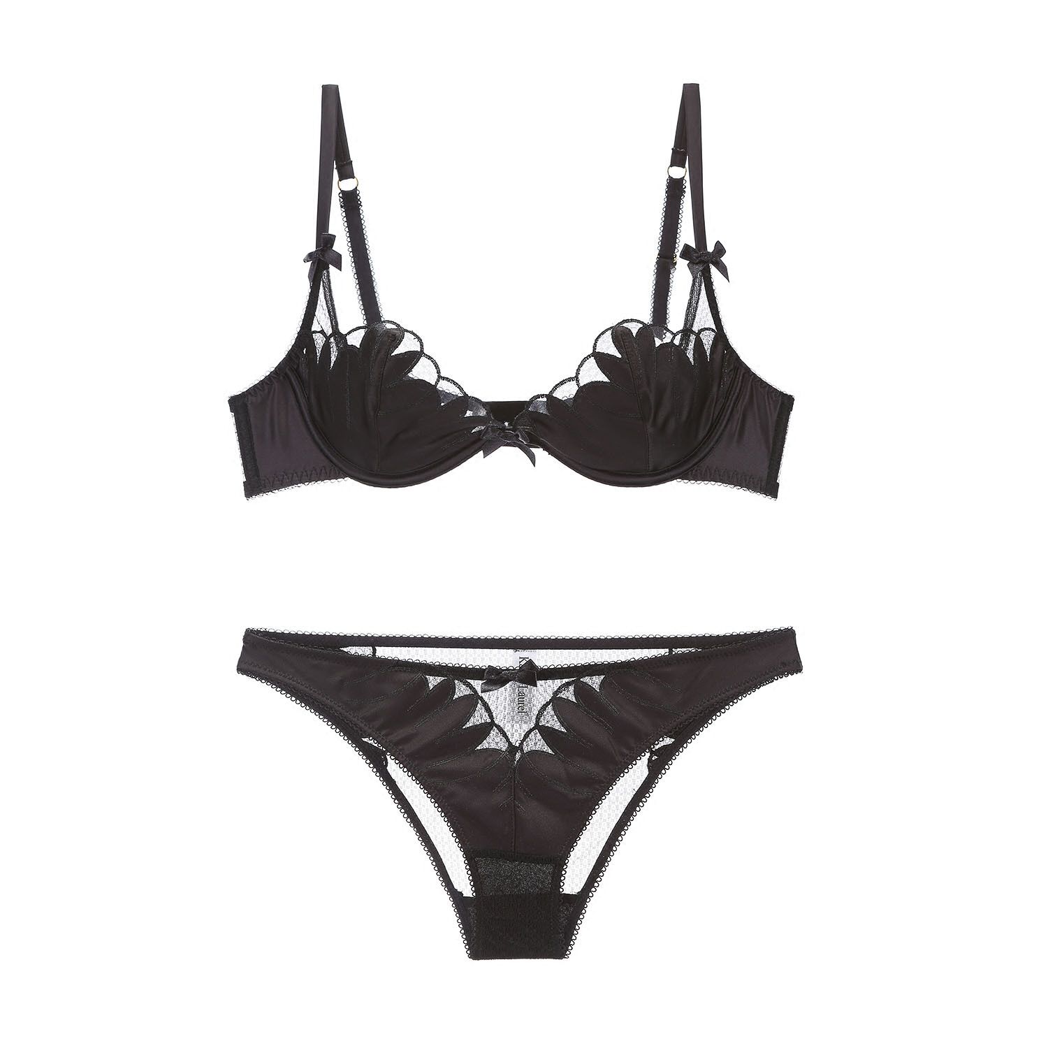 奶奶给孙媳妇洗衣服，看到“一片式”文胸，脸红脖子粗，羞死了