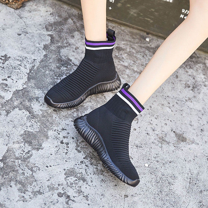 最近很流行的女鞋都在这里，潮流有范，穿出去逛街非常吸睛