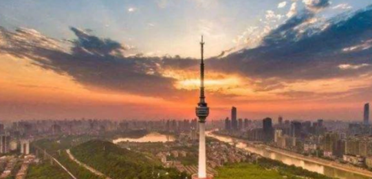 武汉未来飞黄腾达辖区，不是江岸也不是洪山，江汉和硚口区靠后排