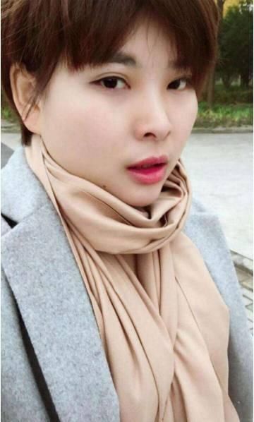 胖妹用一个方法减掉30斤，脸蛋小了腰细了，刮油排毒，一天瘦1斤