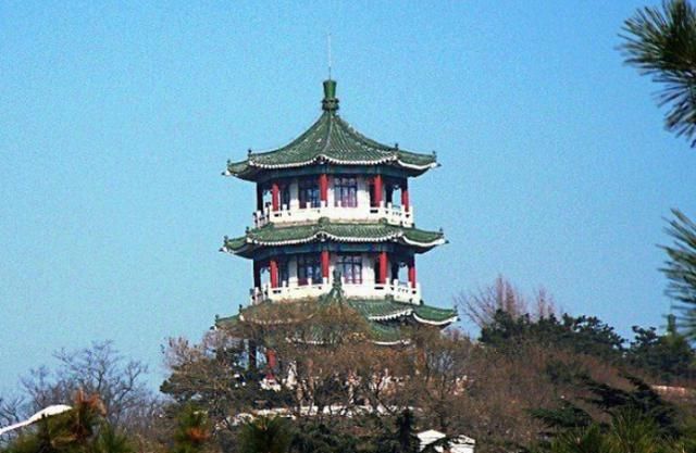 青岛这个地方，能俯瞰城市全景，游客都不知道