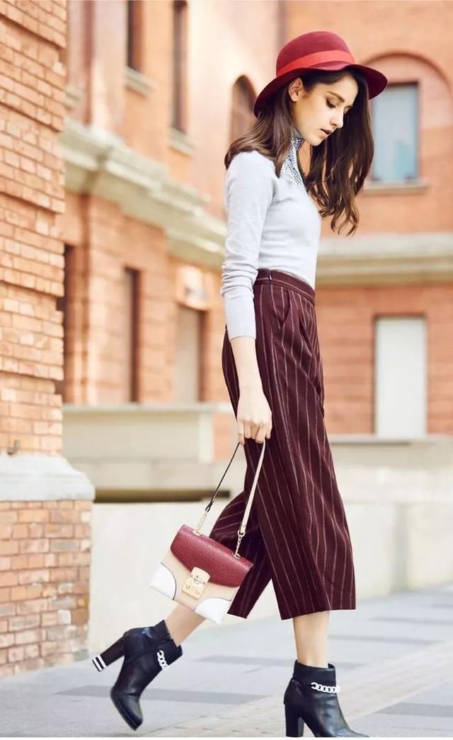 阔腿裤也太好看了!9分裤+平底鞋，这对CP今年很火!