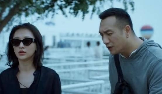  知名演员@知名演员被当＂偷车贼＂？和老婆在网上认识，女儿哭嚎俩人都不管