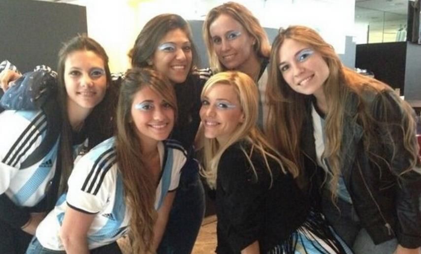 各国世界杯太太团的大合照:论颜值和身材，都盖过了模特