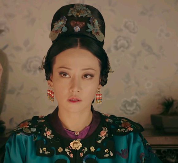 跟着《延禧攻略》学戴耳饰，今夏你最时尚