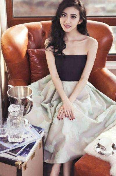 景甜方辟谣领证 看了这样的坐姿 张继科真的是有福了！