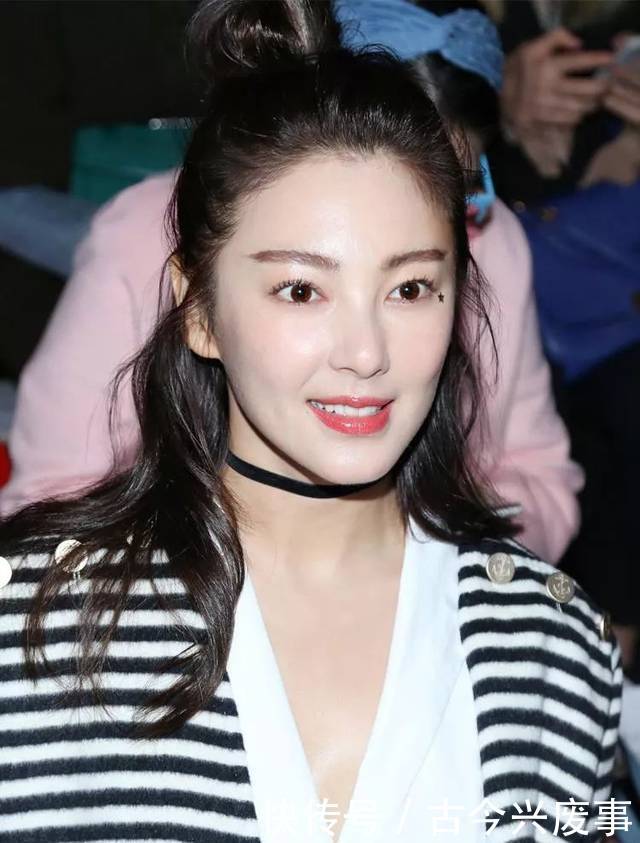  『千万别』最显老的5个发型，爱美女生千万别留！