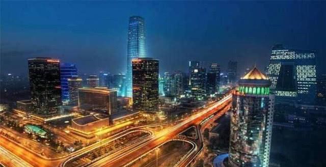  前五■中国消费水平排名前五的城市，月薪过万，才能养活自己